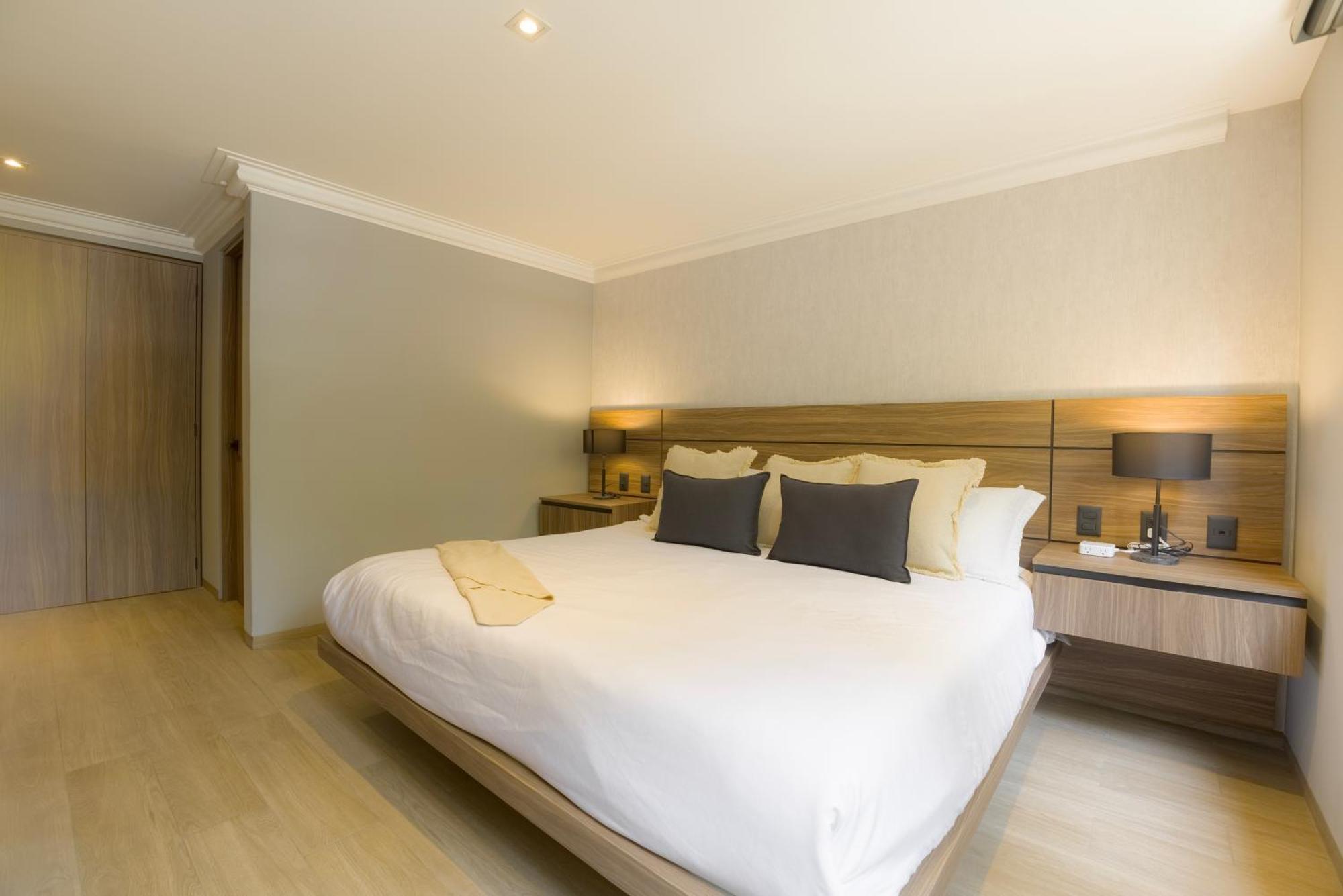 Capitalia - Apartments - Polanco - Julio Verne Mexico City Room photo